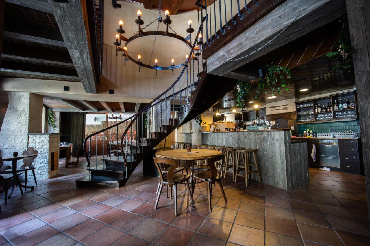 Peanut Medieval Lodge Saint-Ursanne Exterior foto